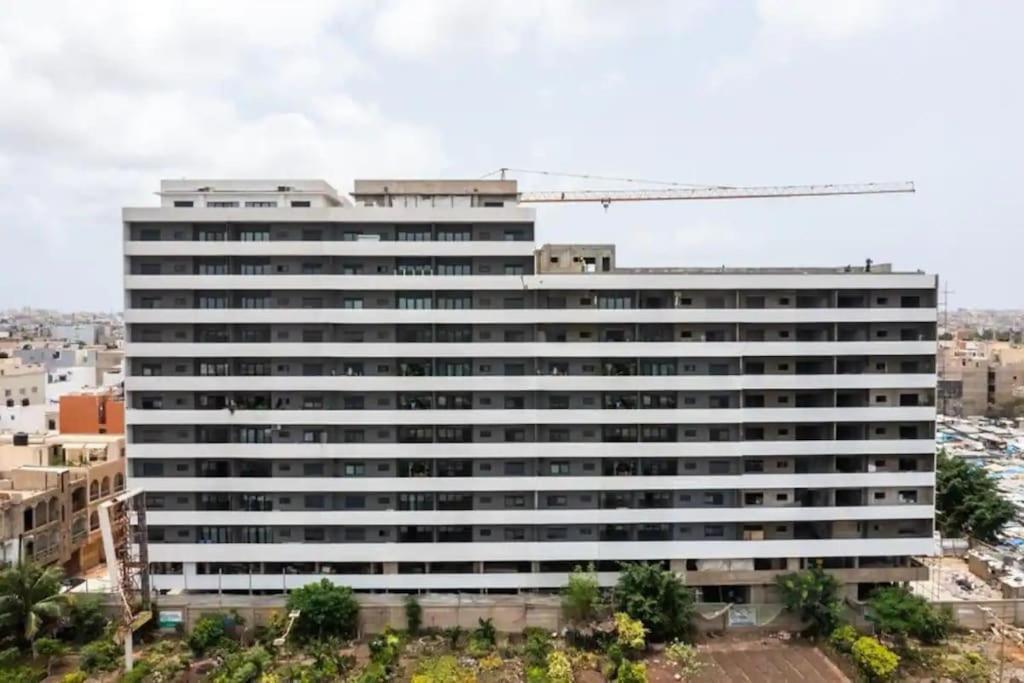 Superbe Appartement Avec Parking Gratuit Et Garde 다카르 외부 사진
