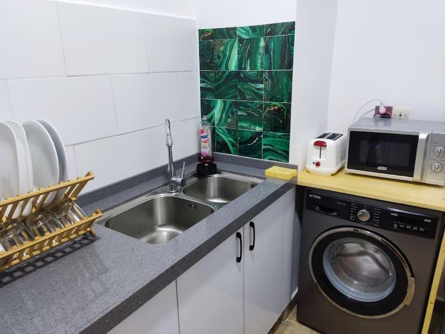 Superbe Appartement Avec Parking Gratuit Et Garde 다카르 외부 사진